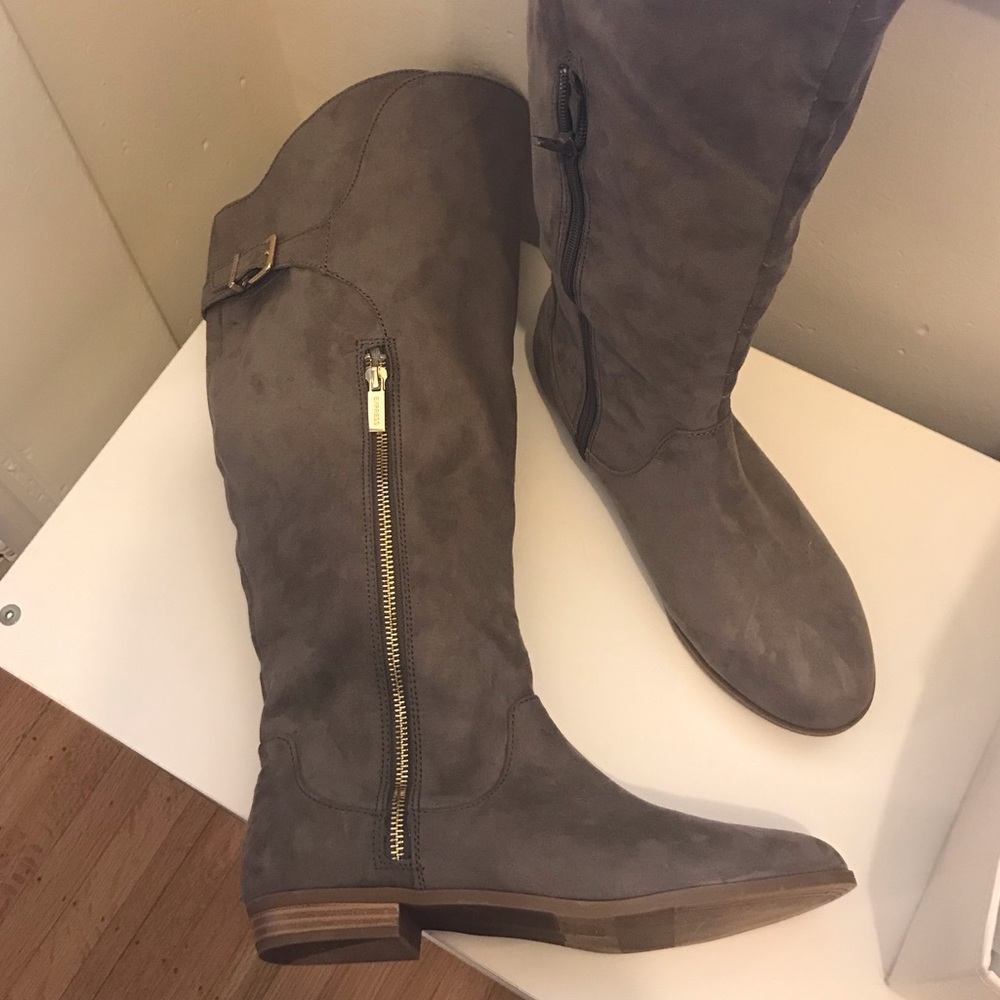 EUC Express Gray Slouch Boots